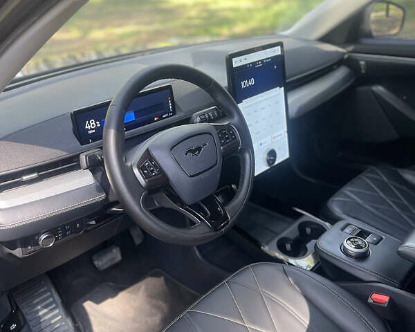 Сірий Форд Mustang Mach-E, об'ємом двигуна 0 л та пробігом 41 тис. км за 27500 $, фото 39 на Automoto.ua