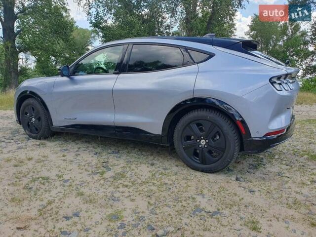 Серый Форд Mustang Mach-E, объемом двигателя 0 л и пробегом 39 тыс. км за 27000 $, фото 11 на Automoto.ua