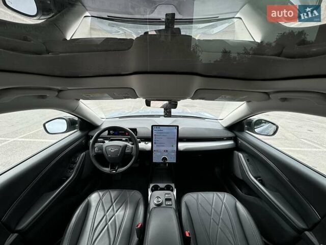 Серый Форд Mustang Mach-E, объемом двигателя 0 л и пробегом 29 тыс. км за 27200 $, фото 22 на Automoto.ua