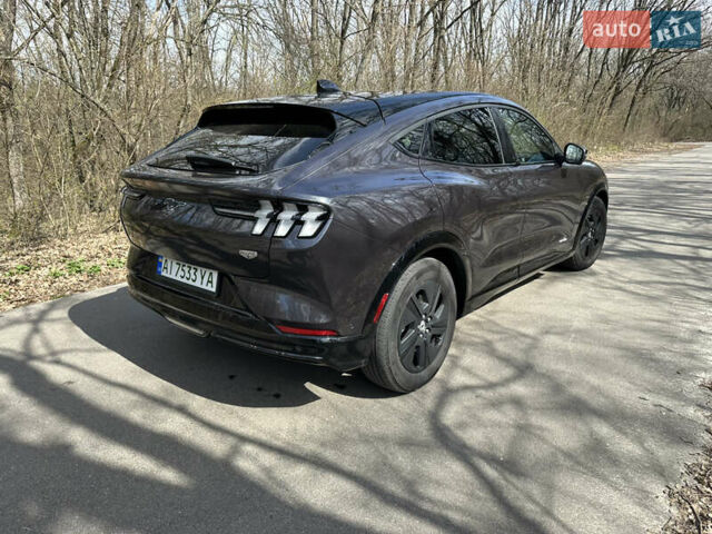 Серый Форд Mustang Mach-E, объемом двигателя 0 л и пробегом 30 тыс. км за 30500 $, фото 11 на Automoto.ua