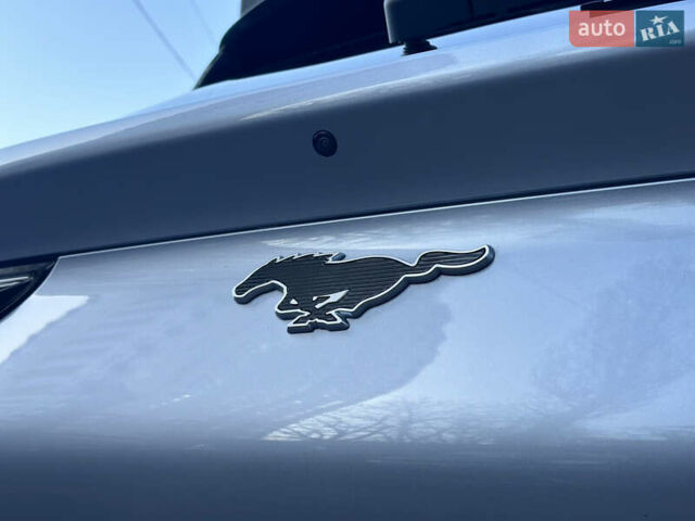 Серый Форд Mustang Mach-E, объемом двигателя 0 л и пробегом 52 тыс. км за 25000 $, фото 27 на Automoto.ua
