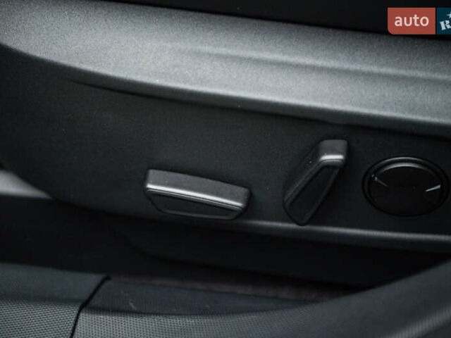 Серый Форд Mustang Mach-E, объемом двигателя 0 л и пробегом 23 тыс. км за 32900 $, фото 42 на Automoto.ua