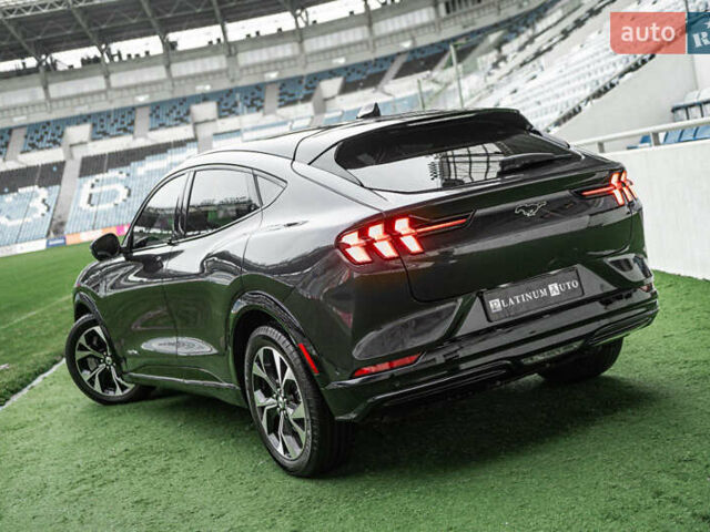 Серый Форд Mustang Mach-E, объемом двигателя 0 л и пробегом 23 тыс. км за 32900 $, фото 16 на Automoto.ua