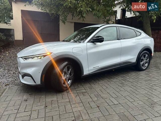 Сірий Форд Mustang Mach-E, об'ємом двигуна 0 л та пробігом 125 тис. км за 24000 $, фото 1 на Automoto.ua
