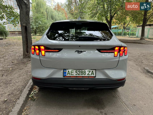 Серый Форд Mustang Mach-E, объемом двигателя 0 л и пробегом 85 тыс. км за 23400 $, фото 6 на Automoto.ua