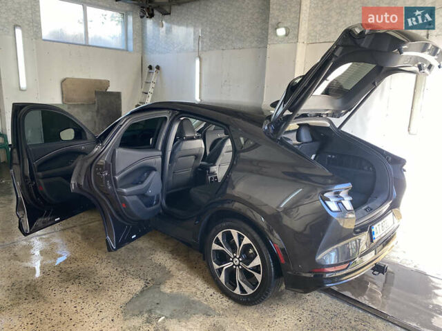 Сірий Форд Mustang Mach-E, об'ємом двигуна 0 л та пробігом 76 тис. км за 25700 $, фото 29 на Automoto.ua