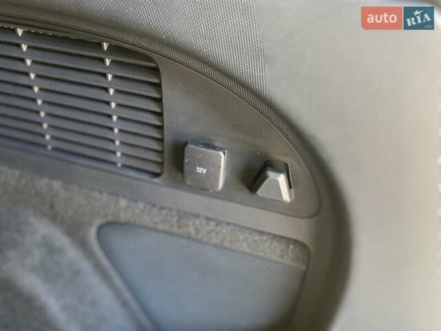 Сірий Форд Mustang Mach-E, об'ємом двигуна 0 л та пробігом 76 тис. км за 25700 $, фото 58 на Automoto.ua