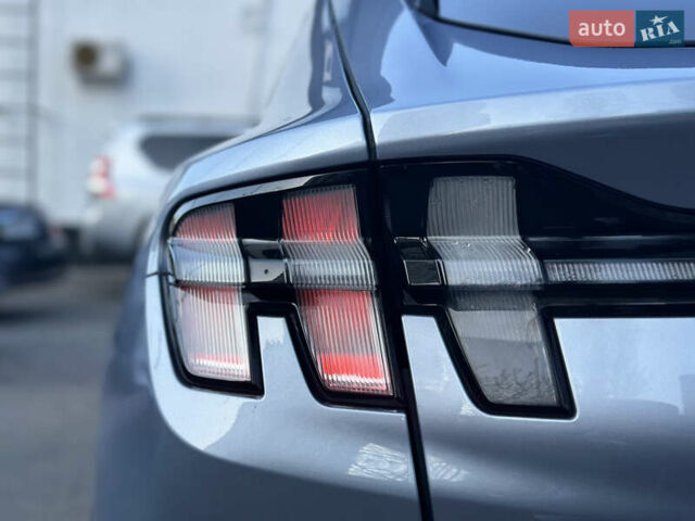 Серый Форд Mustang Mach-E, объемом двигателя 0 л и пробегом 52 тыс. км за 25000 $, фото 10 на Automoto.ua