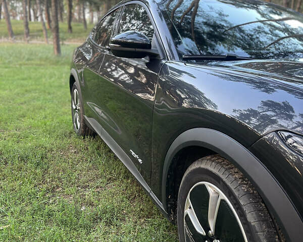 Сірий Форд Mustang Mach-E, об'ємом двигуна 0 л та пробігом 41 тис. км за 27500 $, фото 57 на Automoto.ua