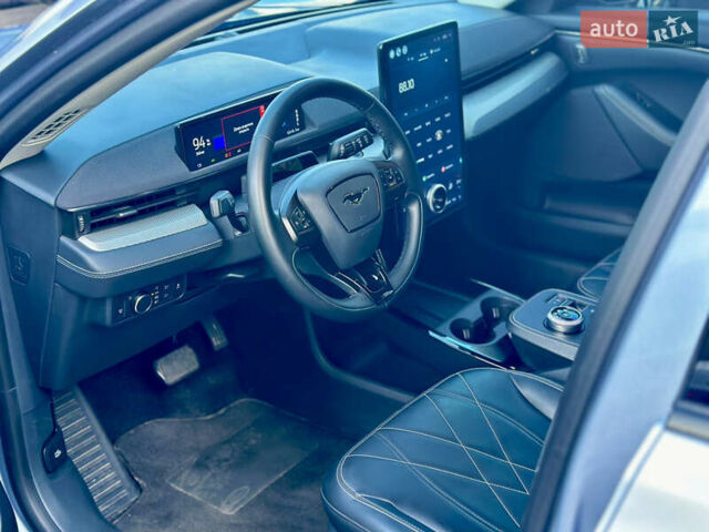 Серый Форд Mustang Mach-E, объемом двигателя 0 л и пробегом 52 тыс. км за 25000 $, фото 11 на Automoto.ua