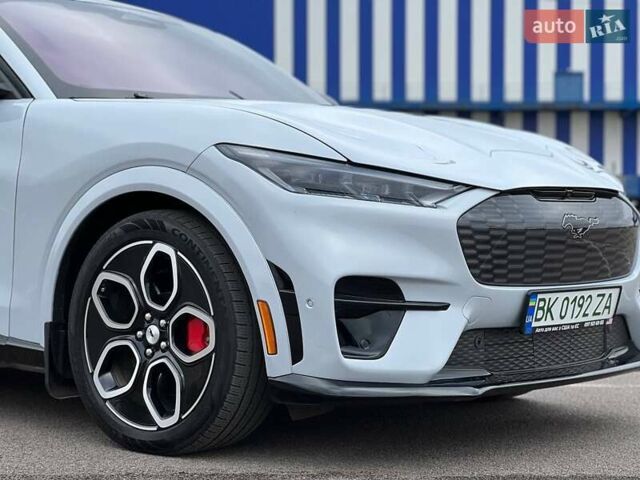 Сірий Форд Mustang Mach-E, об'ємом двигуна 0 л та пробігом 43 тис. км за 29999 $, фото 1 на Automoto.ua