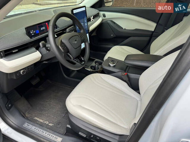 Форд Mustang Mach-E 2022 в Одессе на Automoto.ua Серый Форд Mustang Mach-E, объемом двигателя 0 л и пробегом 22 тыс. км за 29900 $, фото 12 на Automoto.ua