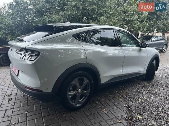 Сірий Форд Mustang Mach-E, об'ємом двигуна 0 л та пробігом 125 тис. км за 24000 $, фото 4 на Automoto.ua