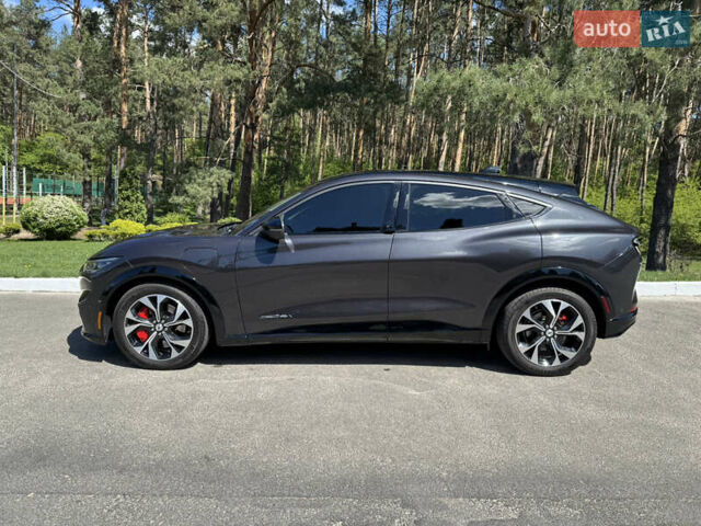 Серый Форд Mustang Mach-E, объемом двигателя 0 л и пробегом 46 тыс. км за 28000 $, фото 1 на Automoto.ua