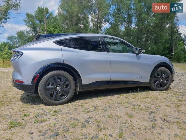 Серый Форд Mustang Mach-E, объемом двигателя 0 л и пробегом 39 тыс. км за 27000 $, фото 16 на Automoto.ua
