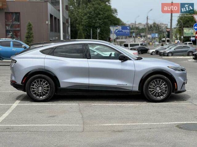 Серый Форд Mustang Mach-E, объемом двигателя 0 л и пробегом 29 тыс. км за 27200 $, фото 9 на Automoto.ua
