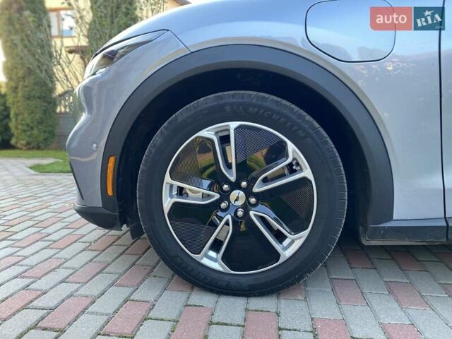 Серый Форд Mustang Mach-E, объемом двигателя 0 л и пробегом 44 тыс. км за 22700 $, фото 26 на Automoto.ua