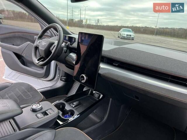 Сірий Форд Mustang Mach-E, об'ємом двигуна 0 л та пробігом 43 тис. км за 29999 $, фото 18 на Automoto.ua