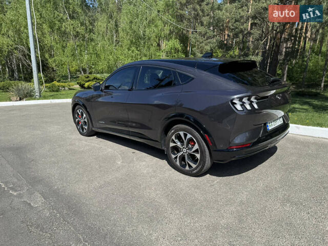 Серый Форд Mustang Mach-E, объемом двигателя 0 л и пробегом 46 тыс. км за 28000 $, фото 2 на Automoto.ua