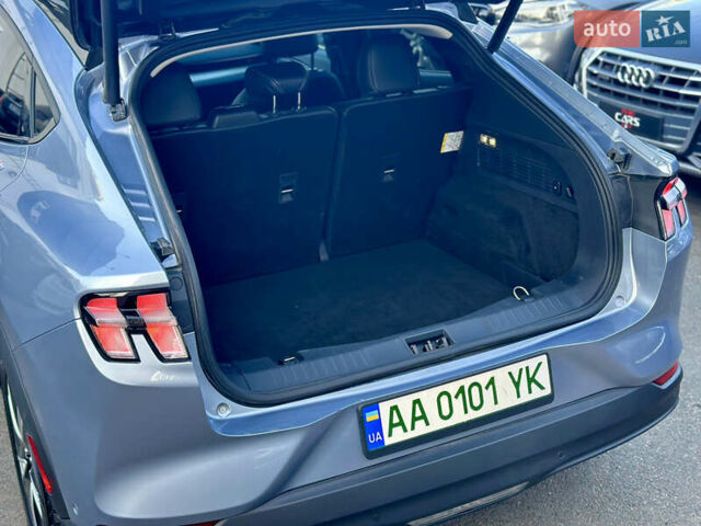 Серый Форд Mustang Mach-E, объемом двигателя 0 л и пробегом 52 тыс. км за 25000 $, фото 21 на Automoto.ua