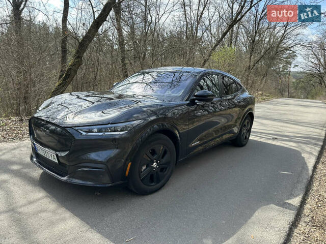 Серый Форд Mustang Mach-E, объемом двигателя 0 л и пробегом 30 тыс. км за 30500 $, фото 5 на Automoto.ua