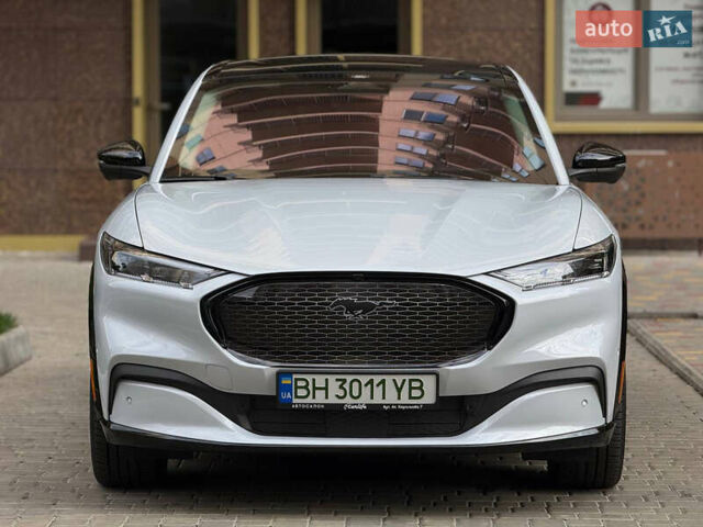 Форд Mustang Mach-E 2022 в Одессе на Automoto.ua Серый Форд Mustang Mach-E, объемом двигателя 0 л и пробегом 22 тыс. км за 29900 $, фото 2 на Automoto.ua