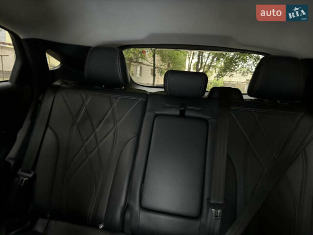 Серый Форд Mustang Mach-E, объемом двигателя 0 л и пробегом 85 тыс. км за 23400 $, фото 17 на Automoto.ua