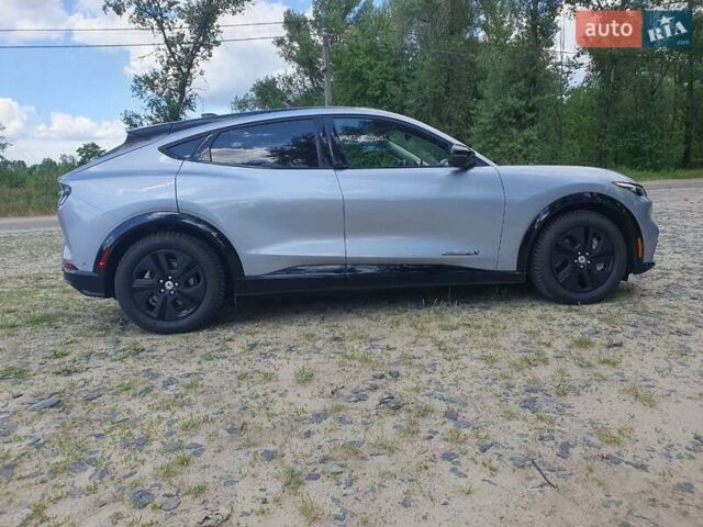 Серый Форд Mustang Mach-E, объемом двигателя 0 л и пробегом 39 тыс. км за 27000 $, фото 9 на Automoto.ua