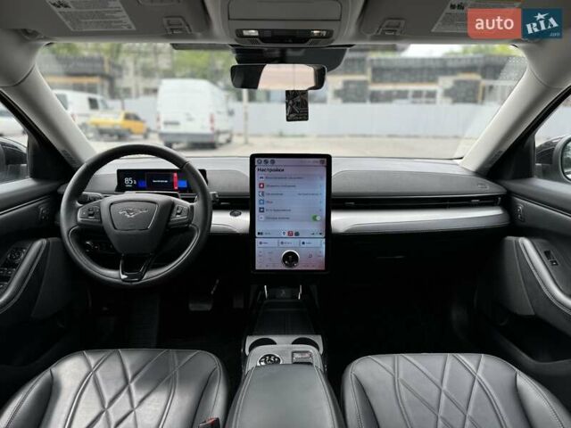 Серый Форд Mustang Mach-E, объемом двигателя 0 л и пробегом 29 тыс. км за 27200 $, фото 23 на Automoto.ua