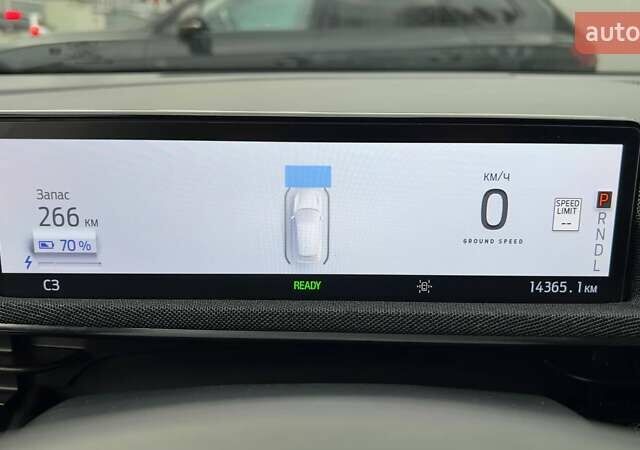 Серый Форд Mustang Mach-E, объемом двигателя 0 л и пробегом 14 тыс. км за 34500 $, фото 22 на Automoto.ua