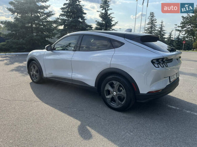 Серый Форд Mustang Mach-E, объемом двигателя 0 л и пробегом 20 тыс. км за 21950 $, фото 2 на Automoto.ua