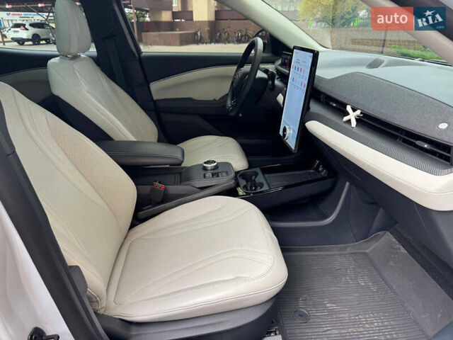 Форд Mustang Mach-E 2022 в Одессе на Automoto.ua Серый Форд Mustang Mach-E, объемом двигателя 0 л и пробегом 22 тыс. км за 29900 $, фото 29 на Automoto.ua