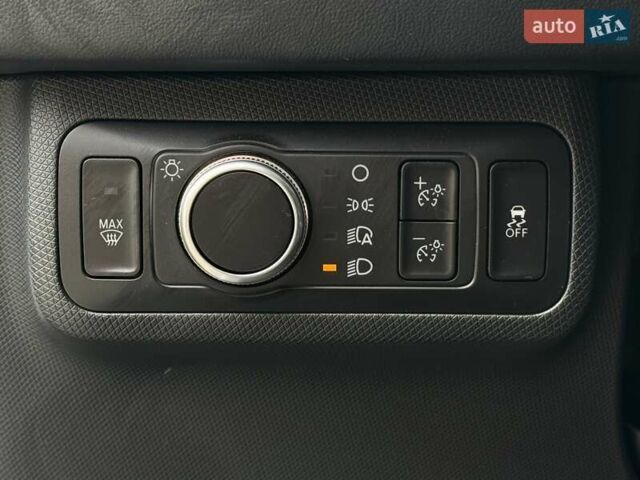 Серый Форд Mustang Mach-E, объемом двигателя 0 л и пробегом 29 тыс. км за 27200 $, фото 49 на Automoto.ua