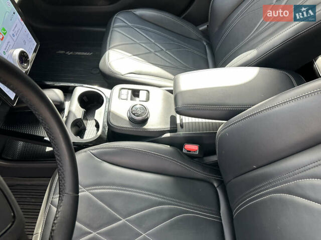 Серый Форд Mustang Mach-E, объемом двигателя 0 л и пробегом 30 тыс. км за 30500 $, фото 17 на Automoto.ua