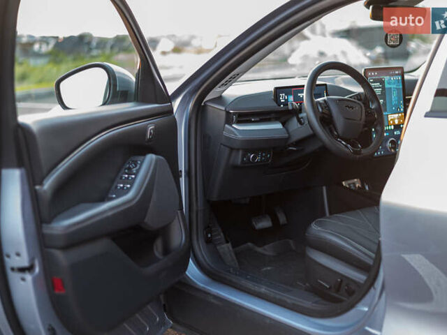 Серый Форд Mustang Mach-E, объемом двигателя 0 л и пробегом 42 тыс. км за 22500 $, фото 23 на Automoto.ua