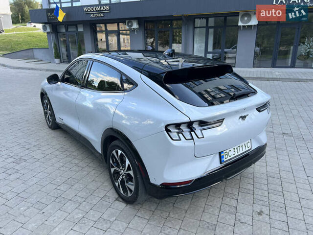 Серый Форд Mustang Mach-E, объемом двигателя 0 л и пробегом 38 тыс. км за 28000 $, фото 7 на Automoto.ua