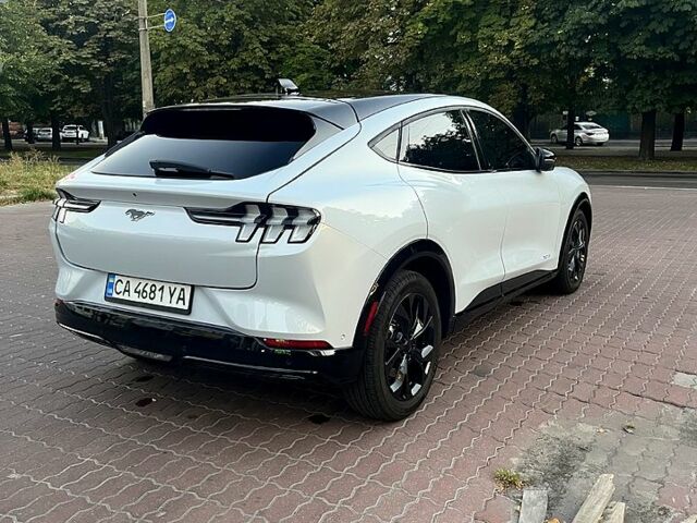 Серый Форд Mustang Mach-E, объемом двигателя 0 л и пробегом 76 тыс. км за 23500 $, фото 2 на Automoto.ua