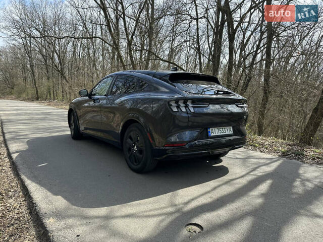 Серый Форд Mustang Mach-E, объемом двигателя 0 л и пробегом 30 тыс. км за 30500 $, фото 6 на Automoto.ua