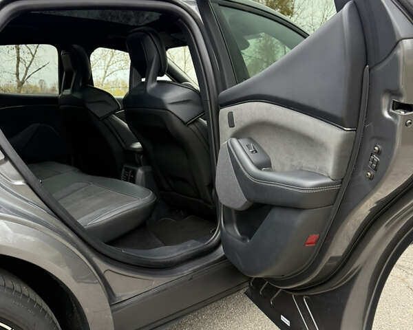 Серый Форд Mustang Mach-E, объемом двигателя 0 л и пробегом 30 тыс. км за 34300 $, фото 14 на Automoto.ua