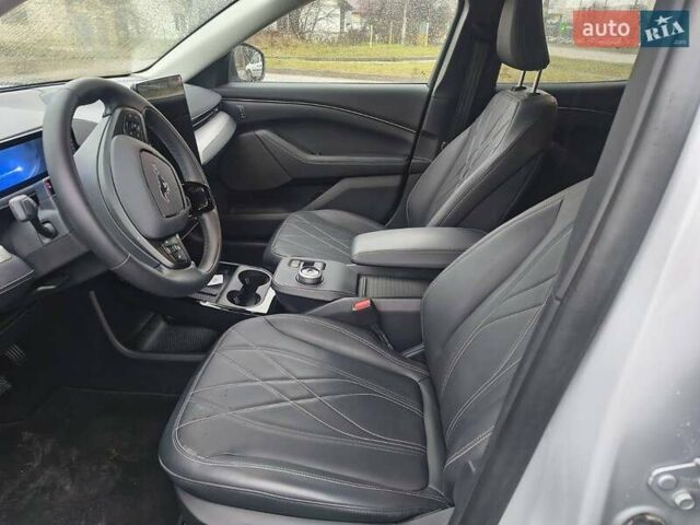 Серый Форд Mustang Mach-E, объемом двигателя 0 л и пробегом 16 тыс. км за 24100 $, фото 16 на Automoto.ua