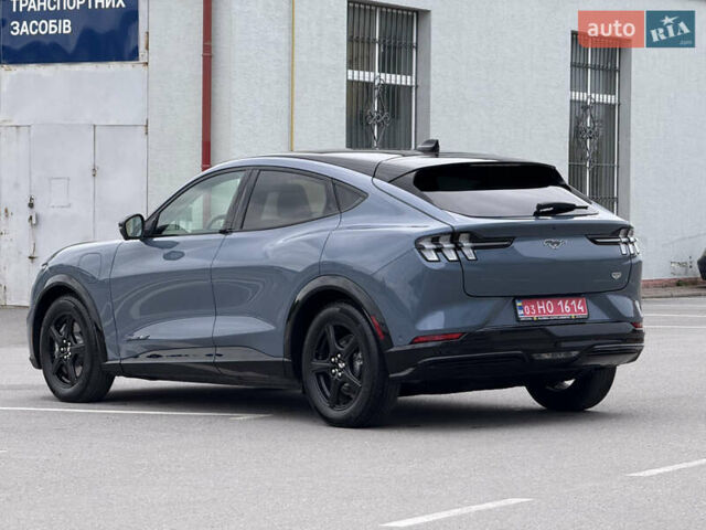 Серый Форд Mustang Mach-E, объемом двигателя 0 л и пробегом 15 тыс. км за 29999 $, фото 5 на Automoto.ua