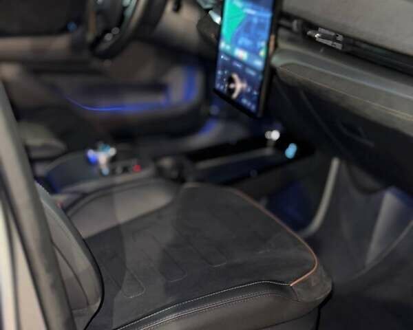Серый Форд Mustang Mach-E, объемом двигателя 0 л и пробегом 41 тыс. км за 37000 $, фото 18 на Automoto.ua