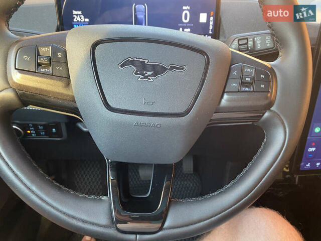 Серый Форд Mustang Mach-E, объемом двигателя 0 л и пробегом 48 тыс. км за 28800 $, фото 31 на Automoto.ua