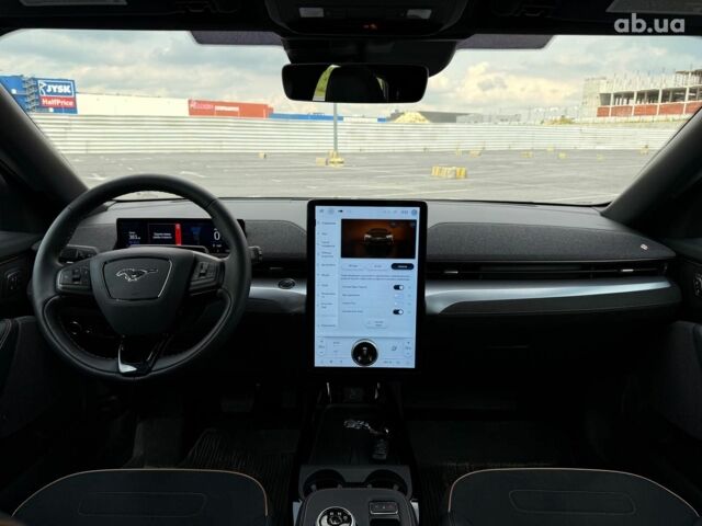 Серый Форд Mustang Mach-E, объемом двигателя 0 л и пробегом 11 тыс. км за 31990 $, фото 30 на Automoto.ua