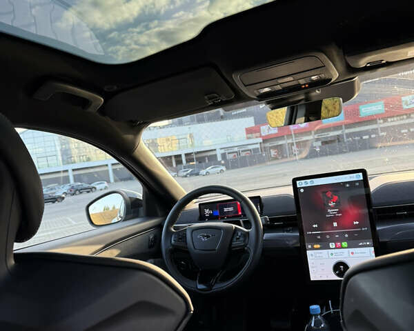 Серый Форд Mustang Mach-E, объемом двигателя 0 л и пробегом 28 тыс. км за 35300 $, фото 14 на Automoto.ua