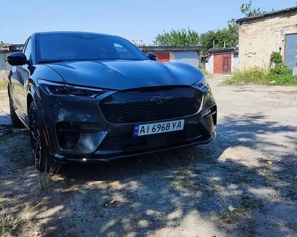Серый Форд Mustang Mach-E, объемом двигателя 0 л и пробегом 3 тыс. км за 37000 $, фото 8 на Automoto.ua