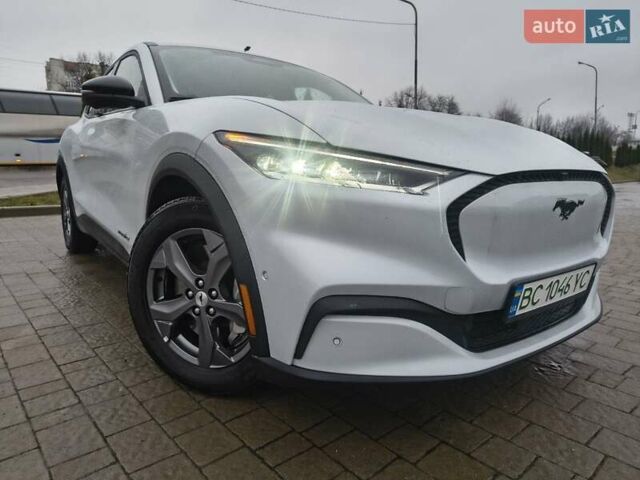 Серый Форд Mustang Mach-E, объемом двигателя 0 л и пробегом 16 тыс. км за 24100 $, фото 5 на Automoto.ua
