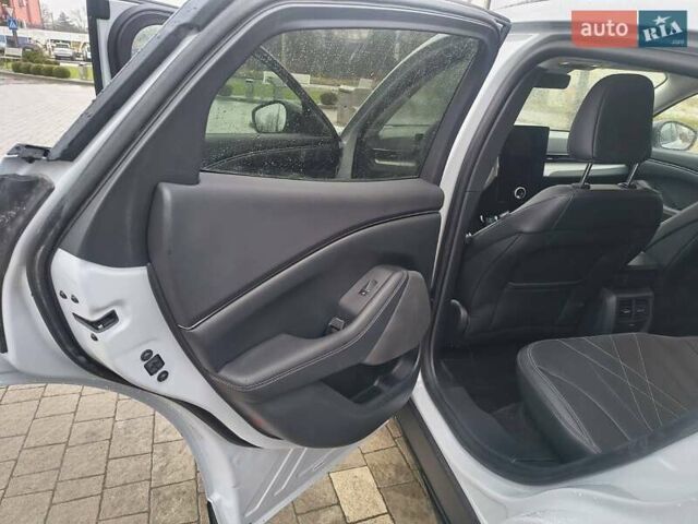 Серый Форд Mustang Mach-E, объемом двигателя 0 л и пробегом 16 тыс. км за 24100 $, фото 23 на Automoto.ua