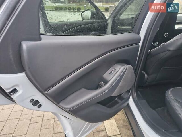 Серый Форд Mustang Mach-E, объемом двигателя 0 л и пробегом 16 тыс. км за 24100 $, фото 22 на Automoto.ua