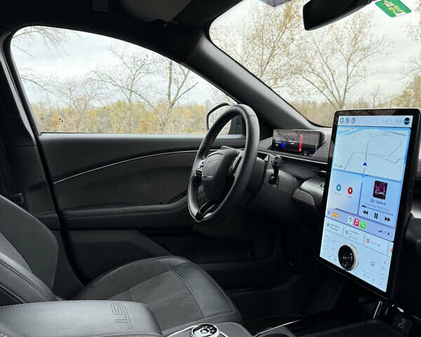 Серый Форд Mustang Mach-E, объемом двигателя 0 л и пробегом 30 тыс. км за 34300 $, фото 25 на Automoto.ua